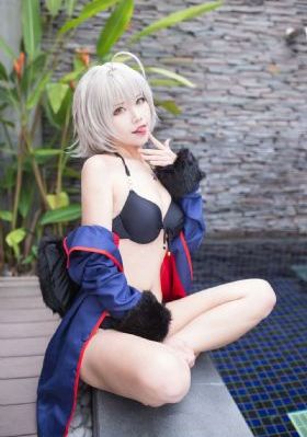 外宿朋友的女人_BD英语高清在线观看