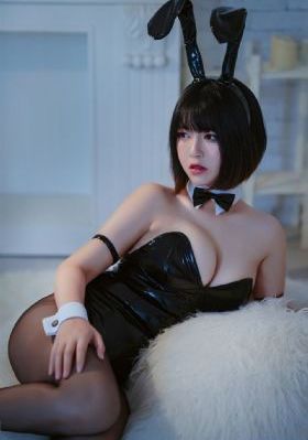 启示录国语免费播放_国产无码网页在线观看